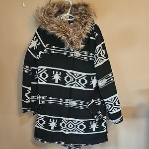 BB Dakota Black and White Patterned Coat with Faux Fur Trim